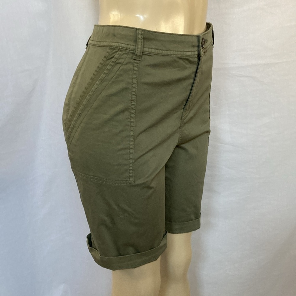 STYLE & CO. Women’s Utility Shorts Size 18 Cuffed Hems Olive Color Mid-Rise NWT